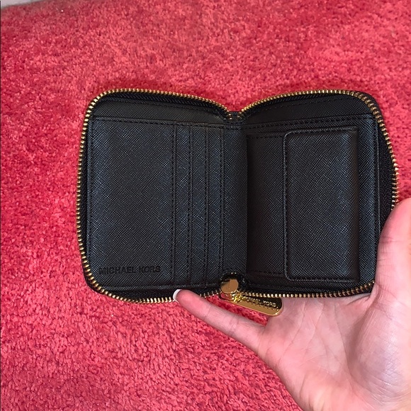 Small little wallet - Picture 3 of 3